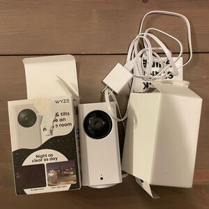 Wyze Cam Pan v2 1080p Pan/Tilt/Zoom wifi indoor smart home camera
